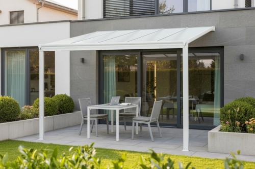 hliníková pergola LANITPLAST WALL 33 biela + opál PC