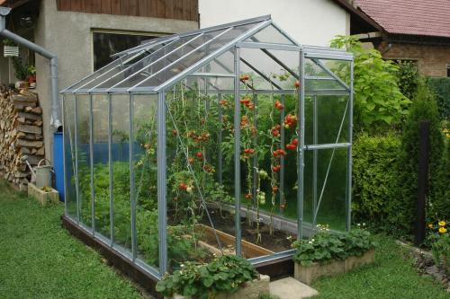 skleník LANITPLAST LIMES Viva V6/3 1,97x3 m číre sklo 3 mm